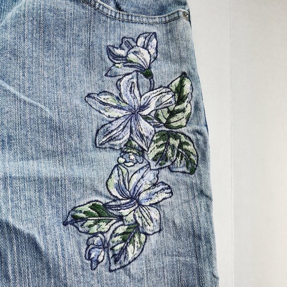 Loft Womens Bootcut Jeans Size 6 Light Wash Floral Embroidery Mid Rise Denim - Picture 3 of 8